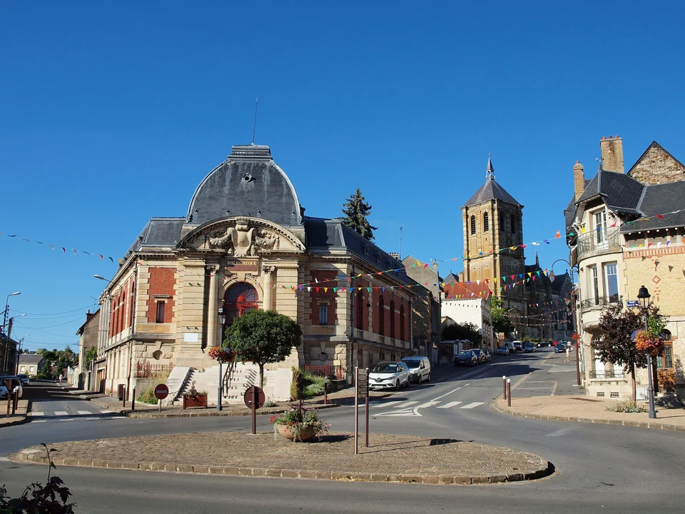 Le centre de Rethel et son hôtel de ville.