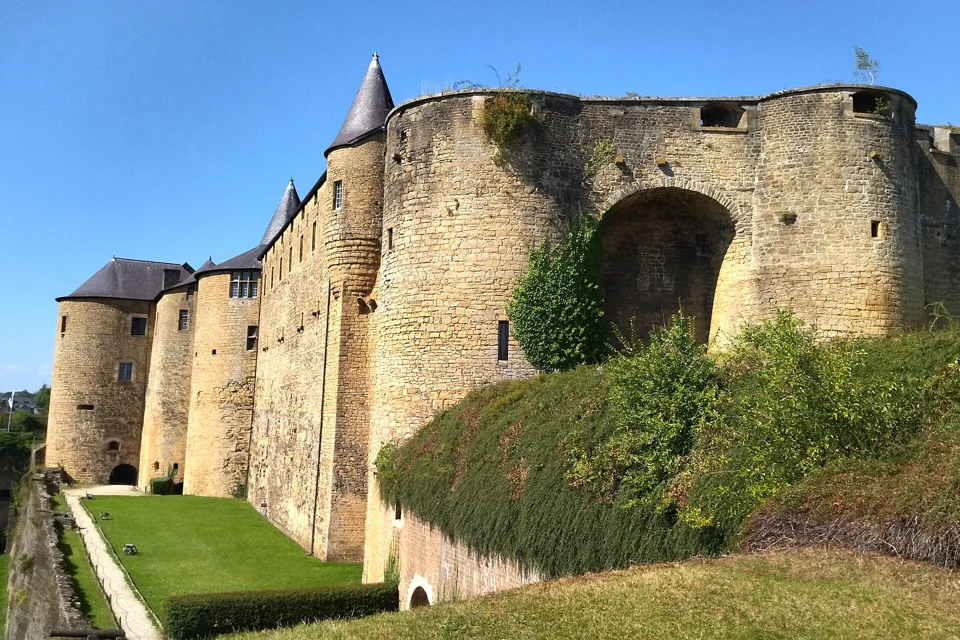 Les remparts du château fort de Sedan.
